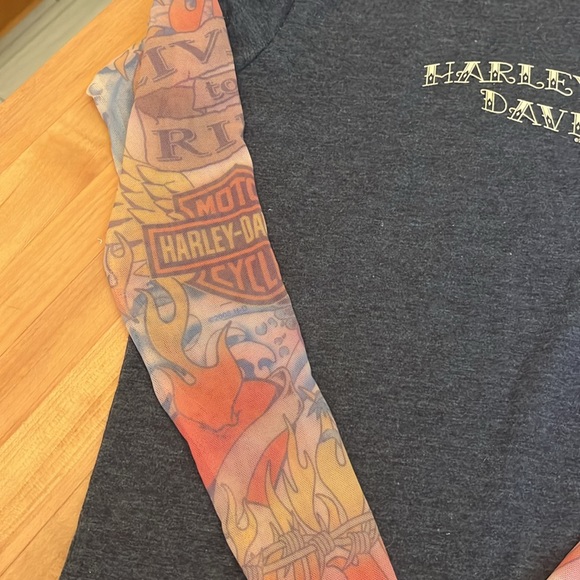 Harley-Davidson “sleeved” t-shirt - Picture 3 of 8